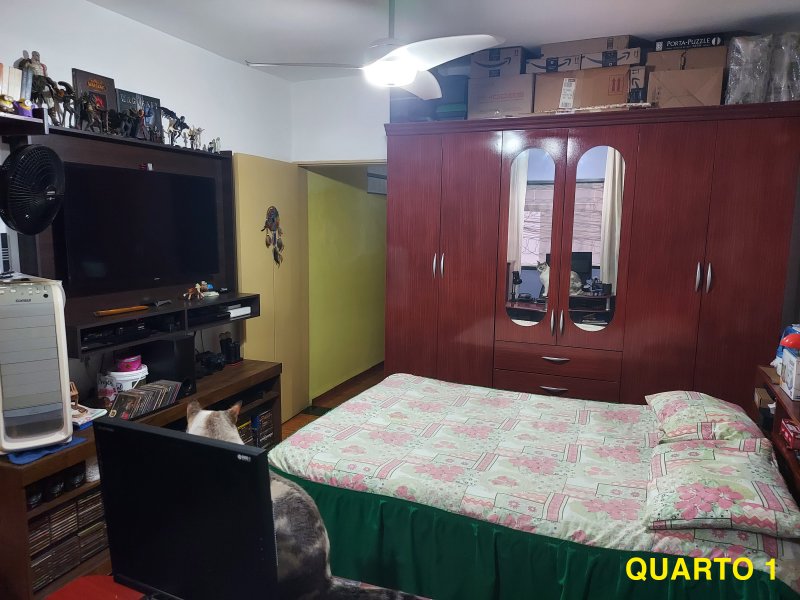 Casa à venda IAPI com 240m² e 3 quartos por R$ 440.000 - 1691245642-21-quarto-um-3.jpg