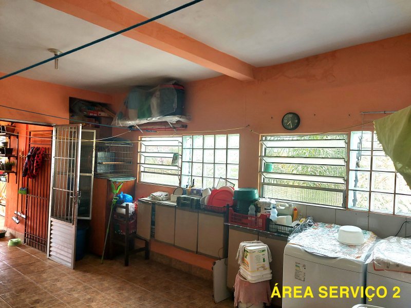 Casa à venda IAPI com 240m² e 3 quartos por R$ 440.000 - 1697185298-41-area-servico-dois-3.jpg