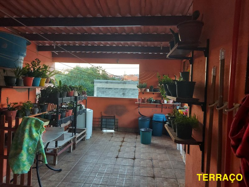 Casa à venda IAPI com 240m² e 3 quartos por R$ 440.000 - 1735389411-42-terraco-1.jpg