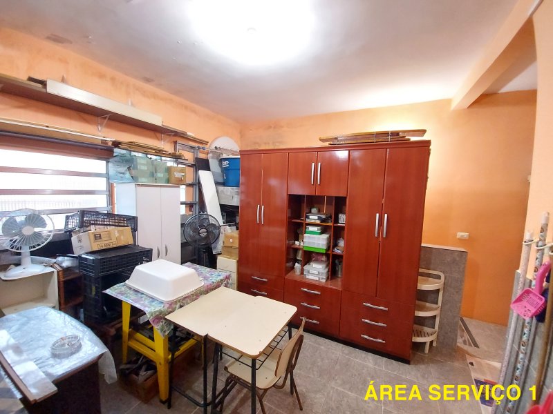 Casa à venda IAPI com 240m² e 3 quartos por R$ 440.000 - 1862137284-37-area-servico-um-1.jpg
