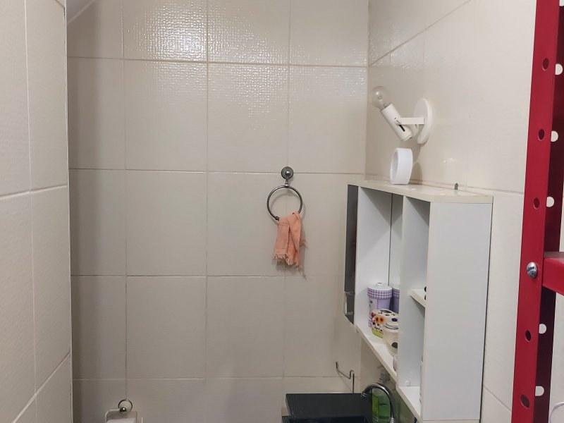 Casa à venda IAPI com 240m² e 3 quartos por R$ 440.000 - 600300726-32-banheiro-quarto-tres-2.jpg