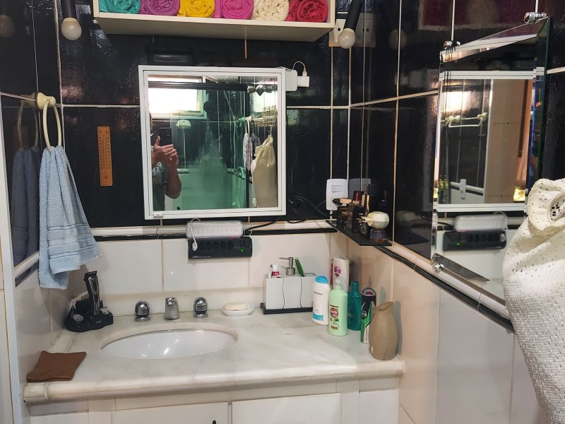 Casa à venda IAPI com 240m² e 3 quartos por R$ 440.000 - 669725243-23-banheiro-quarto-um-2.jpg