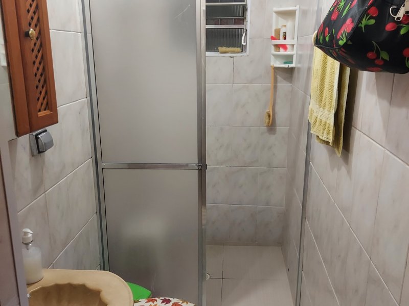 Casa à venda IAPI com 240m² e 3 quartos por R$ 440.000 - 917249507-09-banheiro-terreo-1.jpg