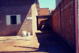 Casa à venda Jardim Arroyo com 110m² - 2 dormitórios -  vagas - R$ 150.000 - 636990982-2.jpg