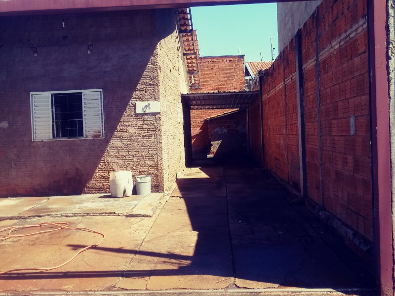 Casa à venda Jardim Arroyo com 110m² e 2 quartos por R$ 150.000 - 636990982-2.jpg