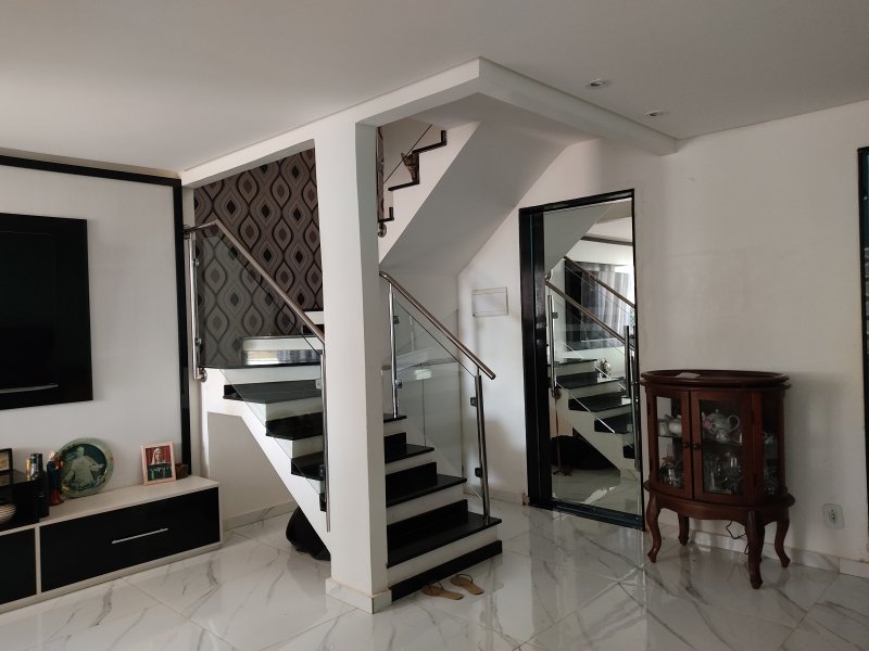 Casa de condomínio à venda Centro com 120m² e 3 quartos por R$ 630.000 - 1371597570-img-20211014-094347.jpg