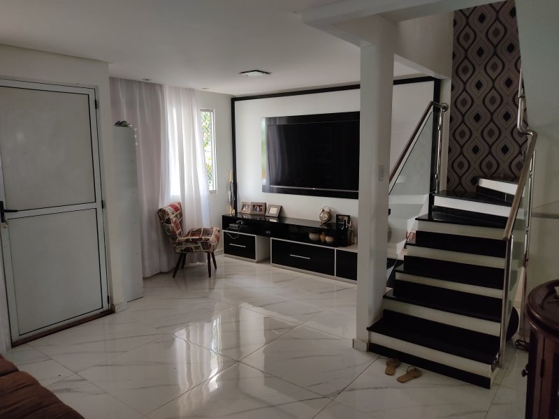 Casa de condomínio à venda Centro com 120m² e 3 quartos por R$ 630.000 - 84935140-img-20211014-094331.jpg