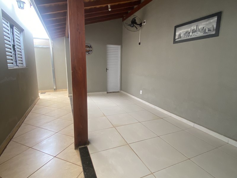 Casa à venda Jardim Consteca com 250m² e 3 quartos por R$ 520.000 - 1972412497-df012f27-d9dd-44c5-9322-ed2cdc3b639f.jpeg