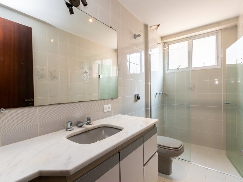 Apartamento à venda Batel com 197m² e 4 quartos por R$ 969.000 - 26296739-img-9504.jpg