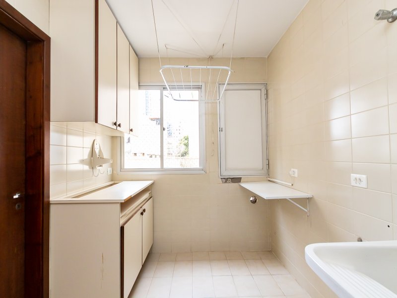Apartamento à venda Batel com 197m² e 4 quartos por R$ 969.000 - 379447462-img-9546.jpg