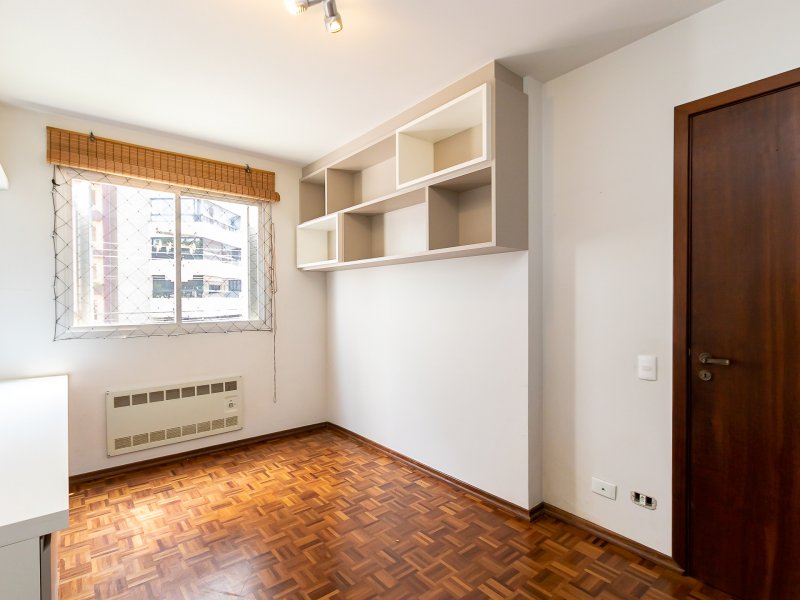 Apartamento à venda Batel com 197m² e 4 quartos por R$ 969.000 - 477755126-img-9499.jpg