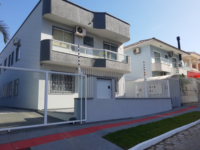 imóvel com 65m² - Areias - São José