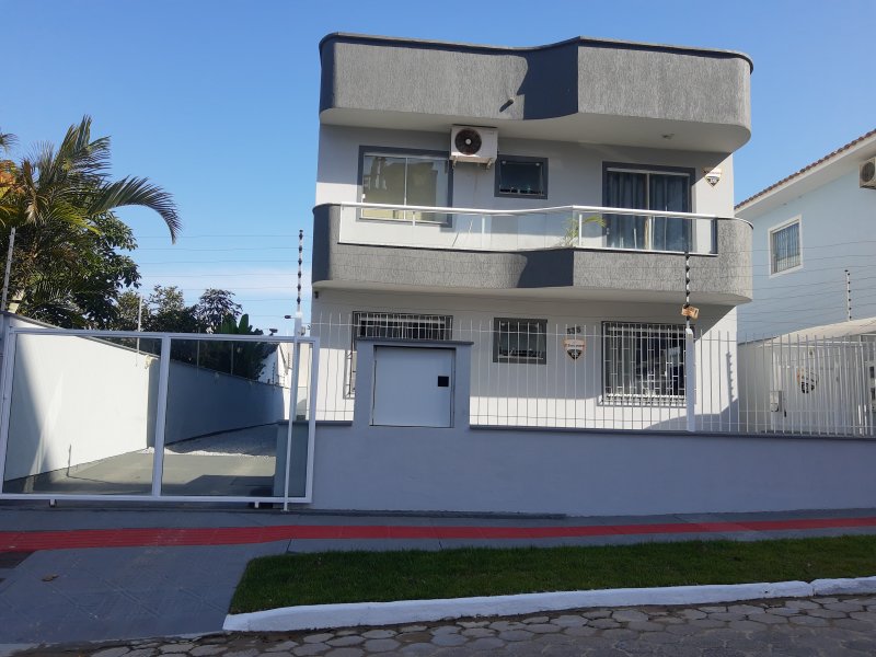 imóvel com 65m² - Areias - São José