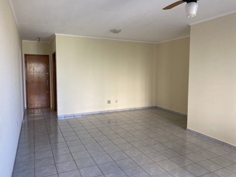 Apartamento à venda Centro com 100m² e 3 quartos por R$ 280.000 - 608404569-img-5539.JPG