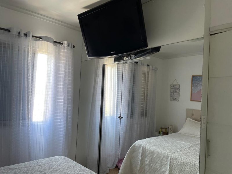 Apartamento à venda Jardim das Laranjeiras com 89m² e 3 quartos por R$ 580.000 - 320646502-suite-closet.jpeg