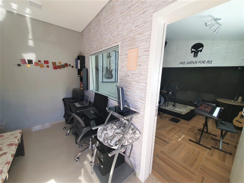 Casa de condomínio à venda Cidade Jardim com 600m² e 3 quartos por R$ 1.700.000 - 318296623-31.jpeg