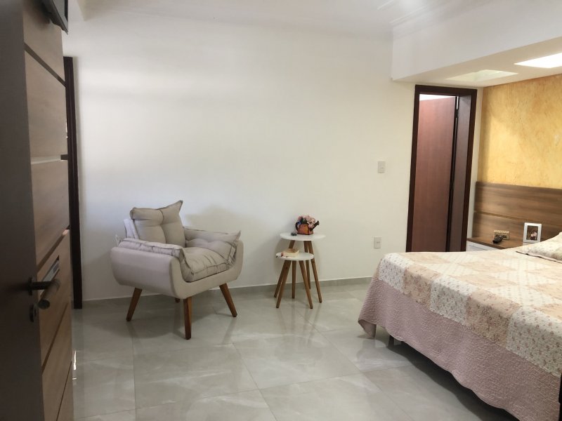 Casa de condomínio à venda Jardim Bandeirantes com 268m² e 2 quartos por R$ 1.290.000 - 717903578-5a522cee-b754-421d-ae62-eb389b93517b.jpeg