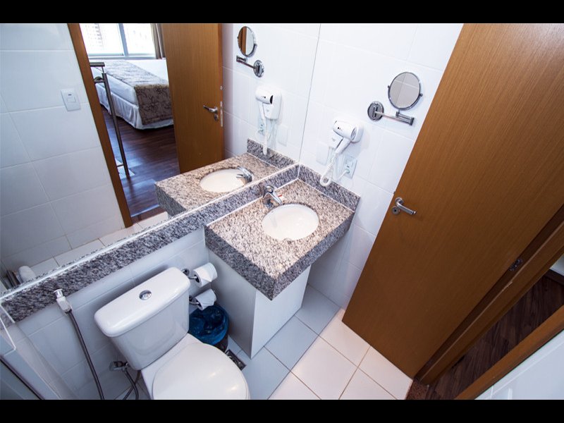 Apartamento à venda Centro com 28m² e 1 quarto por R$ 200.000 - 1015512301-banheiro-c-secador.jpeg