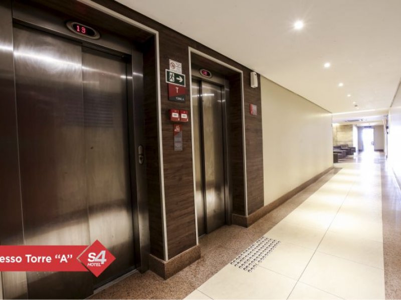 Apartamento à venda Centro com 28m² e 1 quarto por R$ 200.000 - 1332939539-hall-elevadores.jpeg