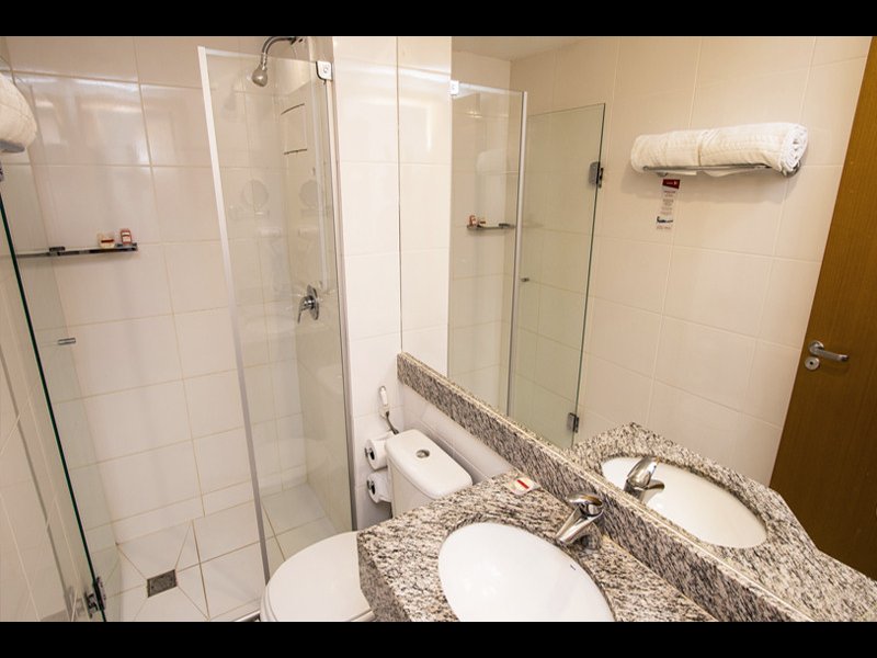 Apartamento à venda Centro com 28m² e 1 quarto por R$ 200.000 - 815485771-banheiro.jpeg