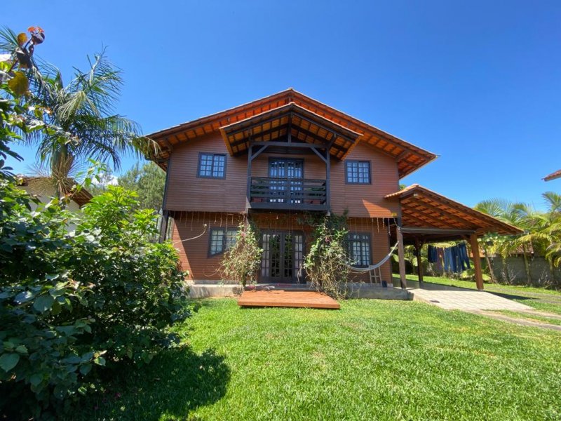 Casa à venda Dona Clara com 226m² e 3 quartos por R$ 750.000 - 253796928-capa.jpeg