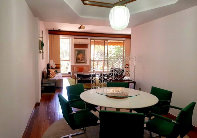 imóvel com 199m²