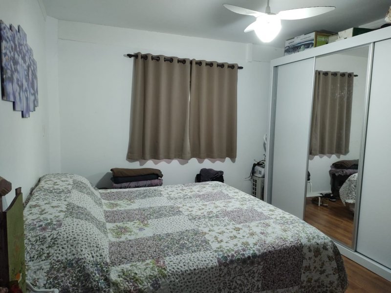 Casa à venda Jardim Ismenia com 240m² e 3 quartos por R$ 420.000 - 1201536593-ee88a3c7-5811-4c69-9826-14295185a427.jpg