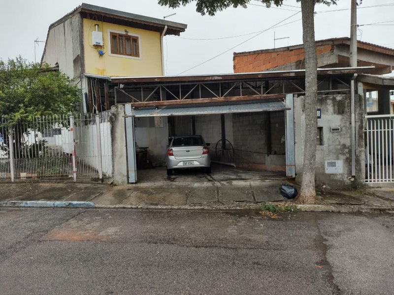 Casa à venda Jardim Ismenia com 240m² e 3 quartos por R$ 420.000 - 1835022806-e846f5e6-93d5-4266-8c4c-83cef49620cd.jpg