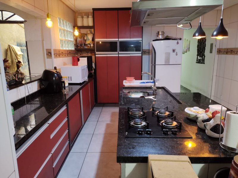 Casa à venda Jardim Ismenia com 240m² e 3 quartos por R$ 420.000 - 642757530-da4eaa7b-0409-49f0-87e3-acc0dd887859.jpg
