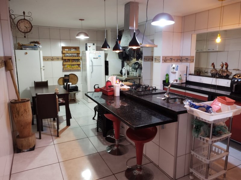Casa à venda Jardim Ismenia com 240m² e 3 quartos por R$ 420.000 - 872853842-e83f0485-20b8-486f-9ce6-e09d659d3686.jpg