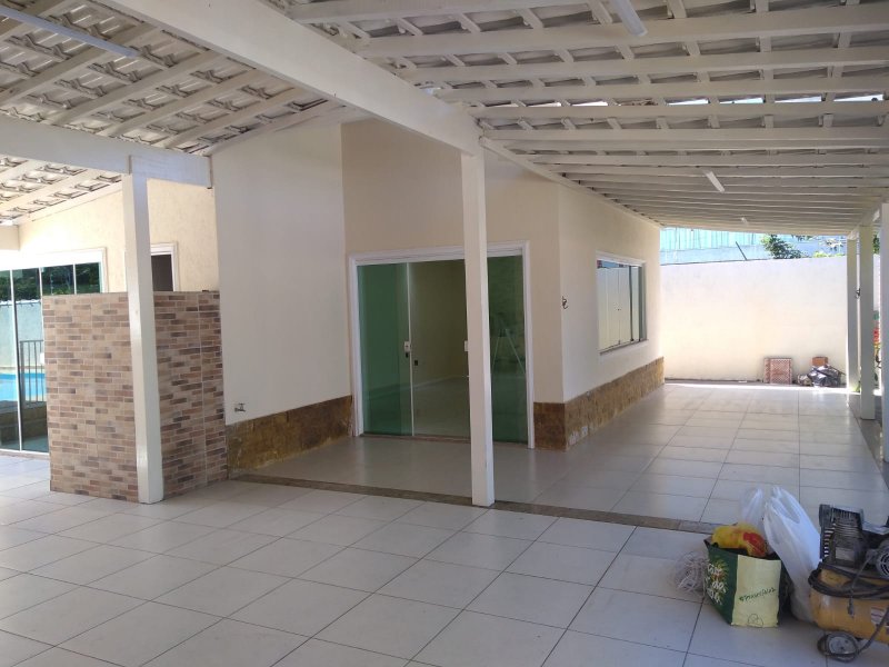 imóvel com 370m² - Extensão do Bosque - Rio das Ostras