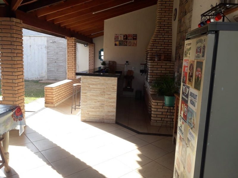 Casa à venda Jardim Mugnaini com 220m² e 3 quartos por R$ 450.000 - 106789432-951358cf-e62a-4a39-98cf-130795b7de2a.jpg