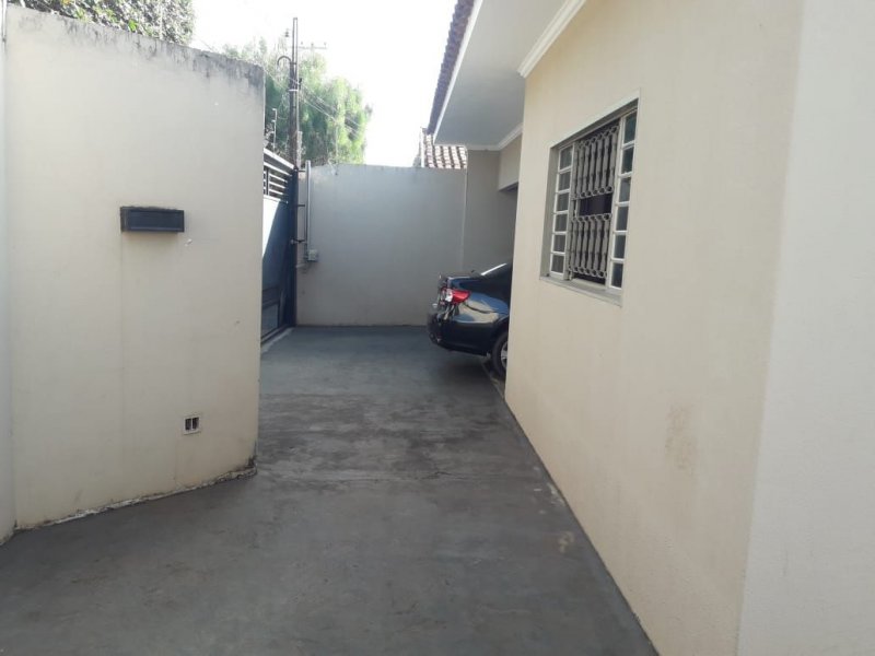 Casa à venda Jardim Mugnaini com 220m² e 3 quartos por R$ 450.000 - 1207982980-9ff93f46-5e84-4e34-a87e-9b2b8698db65.jpg