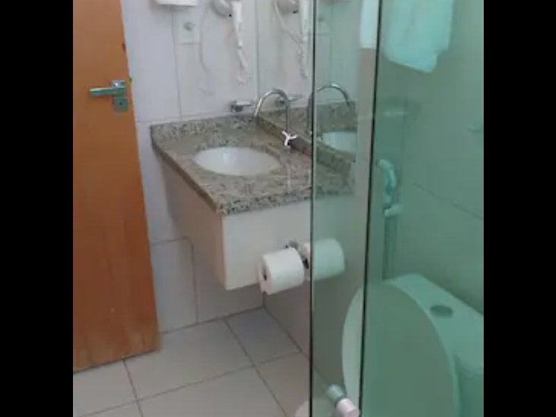 Apartamento à venda Turista 1 com 32m² e 1 quarto por R$ 150.000 - 1159662658-banho.JPG