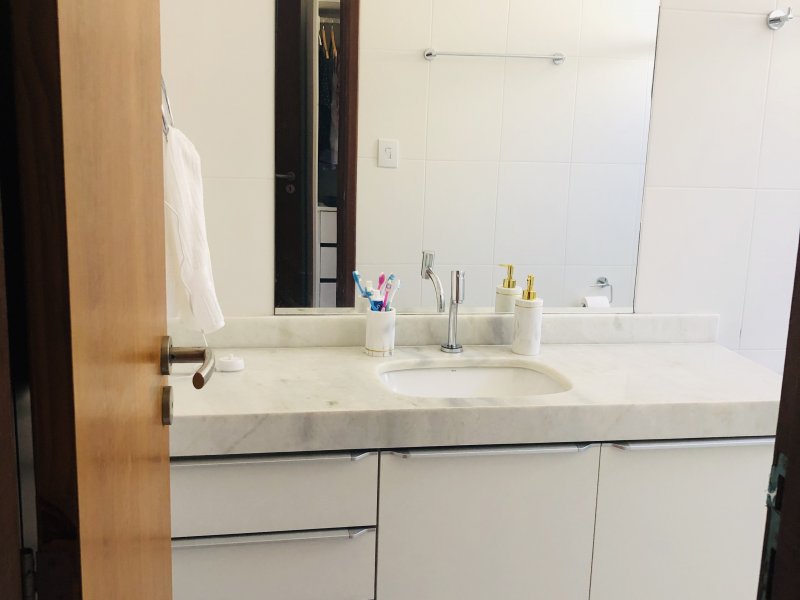 Casa à venda Ipitanga com 200m² e 4 quartos por R$ 630.000 - 394916719-5a2939e9-062b-42bc-a8f1-1e37e84b8887.jpeg
