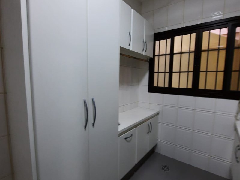 Casa à venda Parque São Domingos com 199m² e 3 quartos por R$ 980.000 - 243711115-b3af4e5a-21d8-4765-839f-5c93be880924.jpg