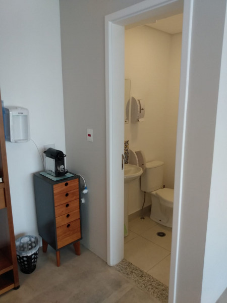 Comercial à venda Santa Teresinha com 30m² e 1 quarto por R$ 300.000 - 1602316088-whatsapp-image-2022-10-27-at-15.jpeg