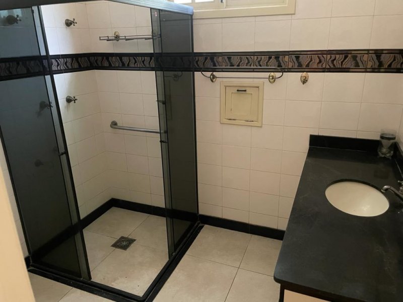 Casa à venda Centro com 220m² e 5 quartos por R$ 1.100.000 - 116206427-banheiro-social-1.jpeg