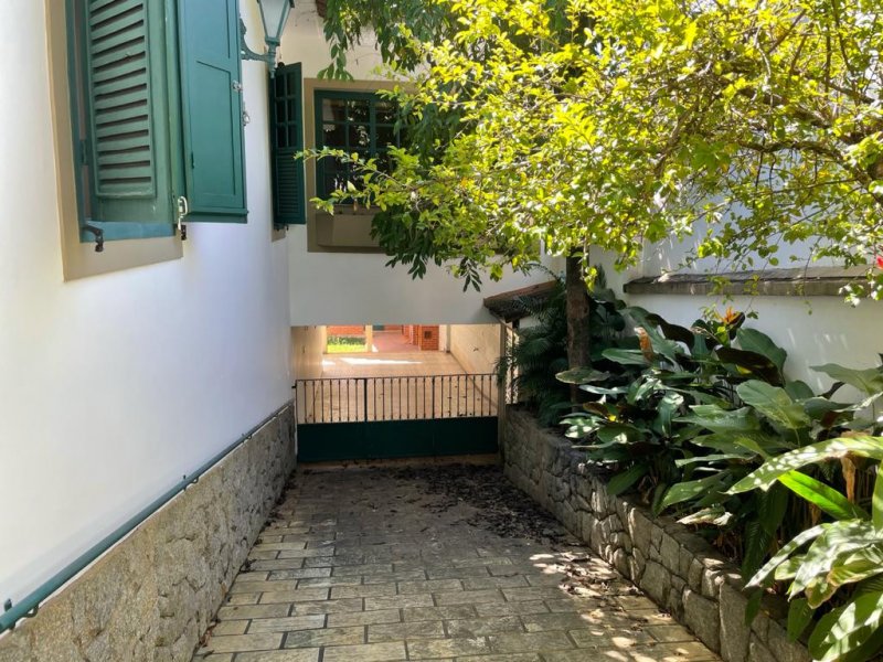 Casa à venda Centro com 220m² e 5 quartos por R$ 1.100.000 - 185600331-acesso-a-garagem.jpeg