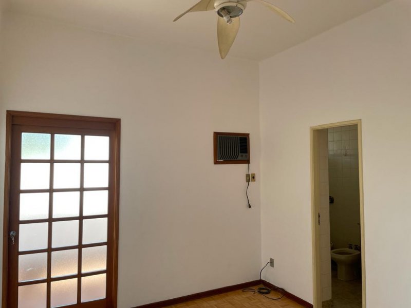 Casa à venda Centro com 220m² e 5 quartos por R$ 1.100.000 - 1903616202-quarto-suite.jpeg