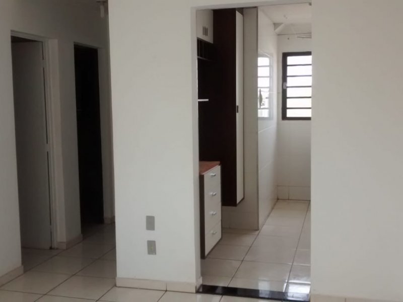 Apartamento à venda Vila Toninho com 51m² e 2 quartos por R$ 85.000 - 520856869-img-20180804-wa0047.jpg