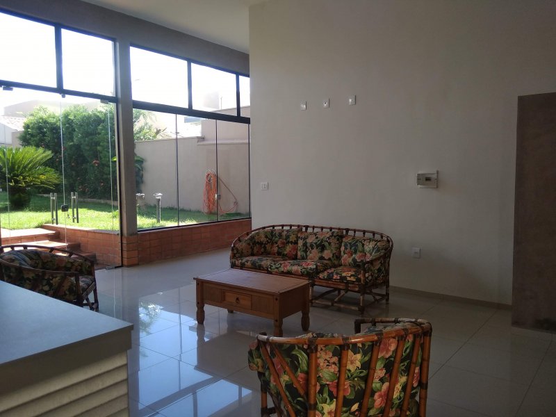 Casa à venda Centro com 350m² e 3 quartos por R$ 800.000 - 1797132602-img-20211116-145624.jpg