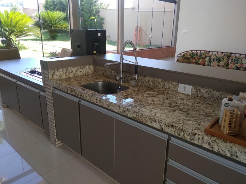 Casa à venda Centro com 350m² e 3 quartos por R$ 800.000 - 1991634588-img-20211116-145755.jpg