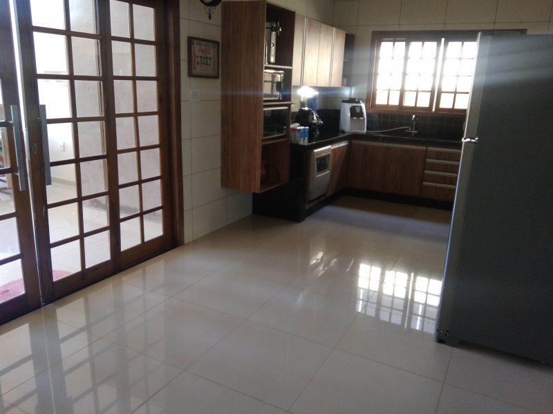Casa à venda Centro com 350m² e 3 quartos por R$ 800.000 - 669137277-img-20211116-105712.jpg