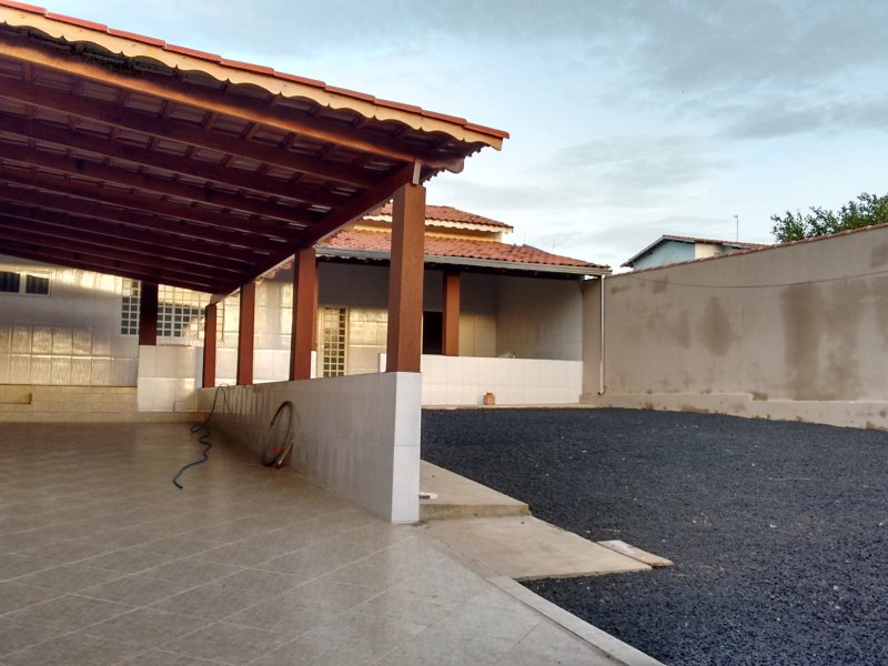 Casa à venda Bandeirantes com 220m² e 2 quartos por R$ 390.000 - 756109290-59da2a75-b5a8-4abd-99d1-28f3334b6718.jpeg