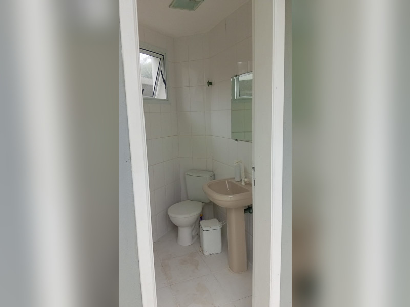 Casa à venda Jardim Virgínia com 398m² e 5 quartos por R$ 1.800.000 - banheiro-area-da-piscina.jpeg