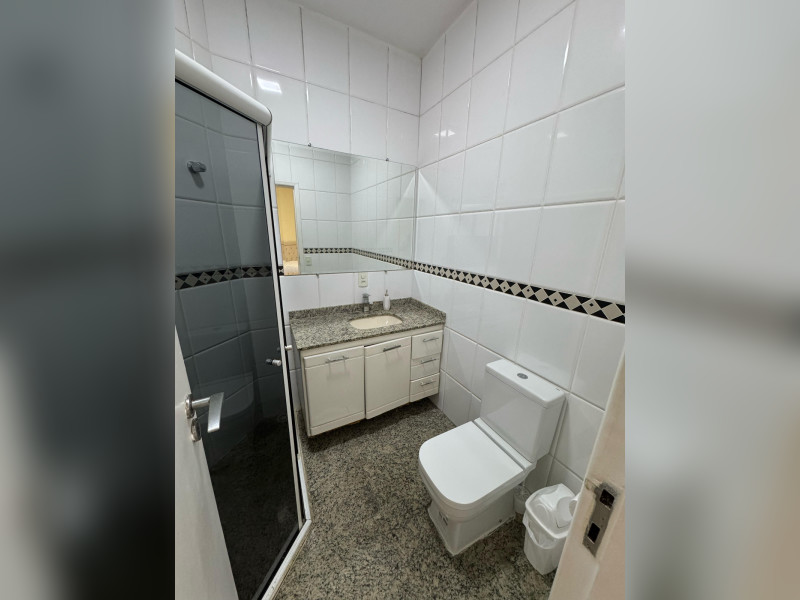 Casa à venda Jardim Virgínia com 398m² e 5 quartos por R$ 1.800.000 - banheiro-suite-2-airbnb.jpeg