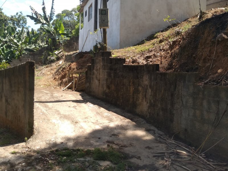 Casa à venda Centro com 250m² e 1 quarto por R$ 55.000 - 1354718006-img-20211212-105222960.jpg