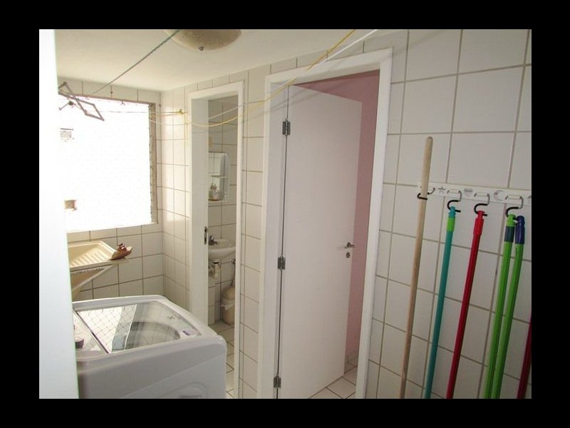 Apartamento à venda Nova Parnamirim com 72m² e 3 quartos por R$ 285.000 - 2084704682-19-area-de-servico-3.jpg