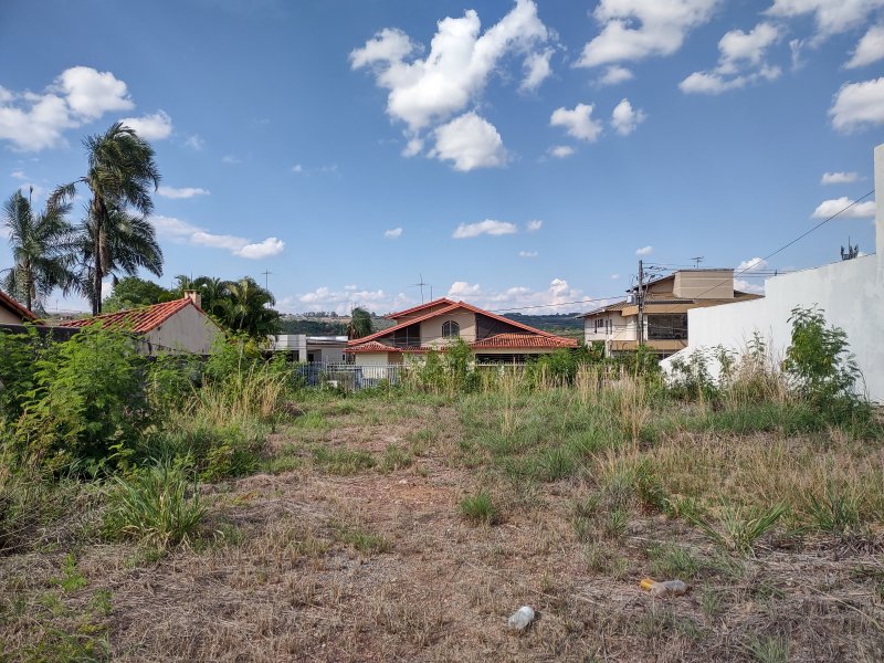Terreno à venda Centro com 1200m² e 1 quarto por R$ 1.600.000 - 678744374-img-20211020-151217624-hdr.jpg